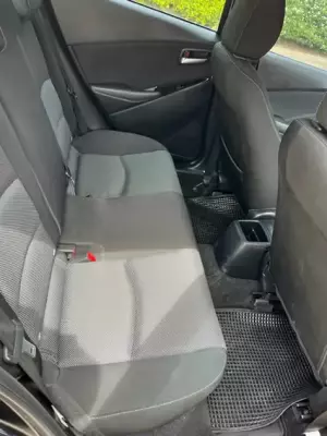 Mazda 2 для аренды в Клонг Муанге