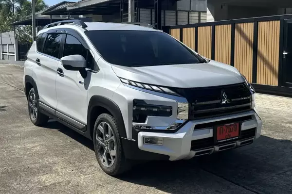Mitsubishi Xpander Cross for rent in Thailand