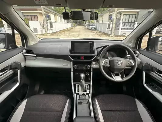 Toyota Veloz для аренды в Дон Саке