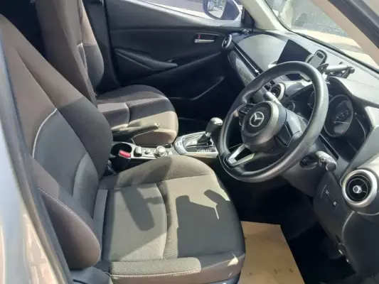 Mazda 2 ให้เช่า ที่ท่าเรือรัษฎา