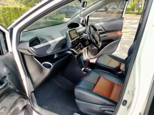 Toyota Sienta ให้เช่า ที่คลองม่วง