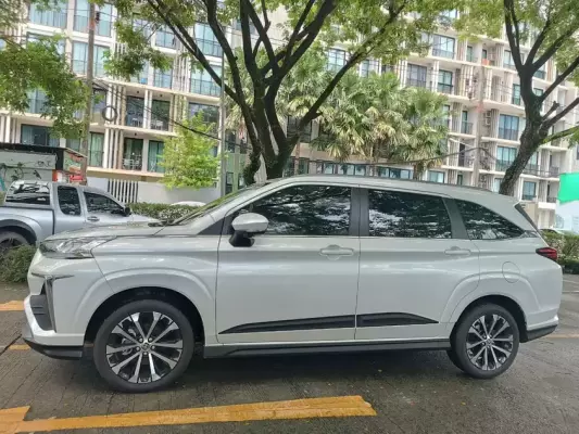 Toyota Veloz для аренды в Клонг Муанге