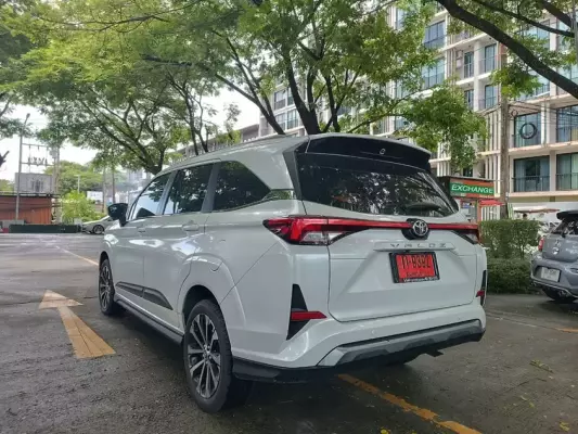 Toyota Veloz для аренды в Клонг Муанге