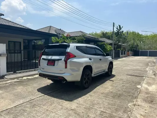 Mitsubishi Pajero Sport for rent in Don Sak