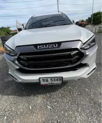 Isuzu MU-X for rent in Chalong