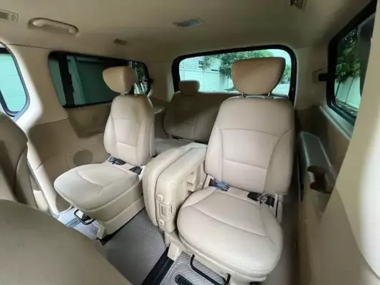 Hyundai H1 for rent in Cape Panwa