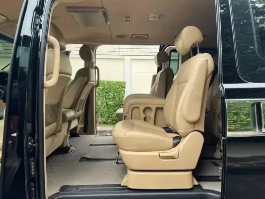 Hyundai H1 for rent in Cape Panwa