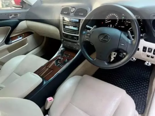 Lexus IS 250 for rent in Kamala
