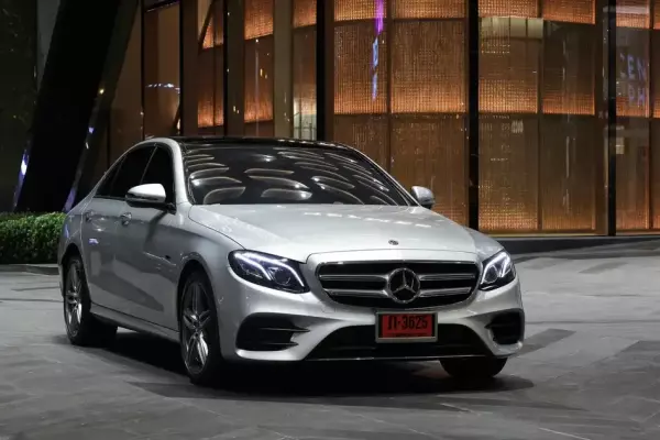 Mercedes E 300 e for rent in Thailand
