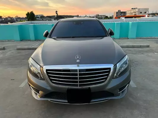 Mercedes S500 Maybach for rent in Thailand