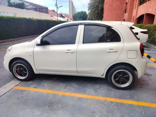 Nissan March для аренды в Бангкоке