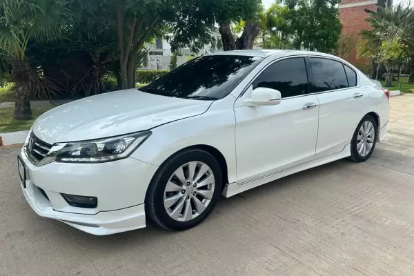 Honda Accord for rent in Thailand