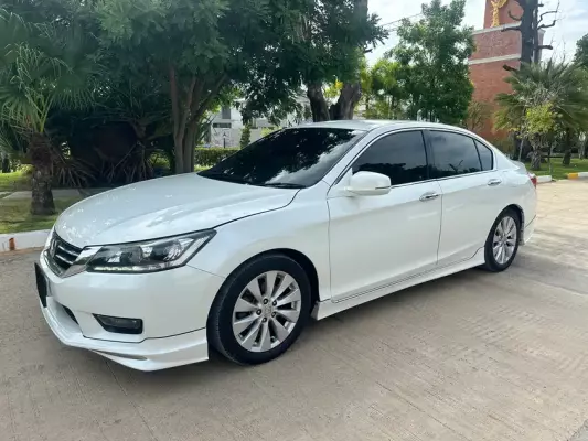 Honda Accord ให้เช่า ที่กรุงเทพมหานคร