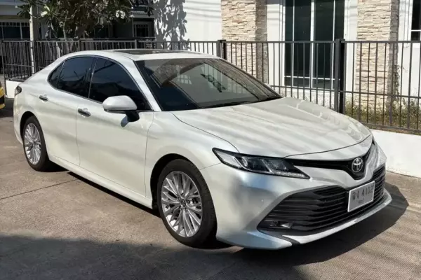 Toyota Camry for rent in Thailand