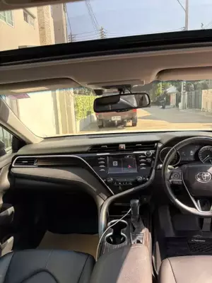 Toyota Camry ให้เช่า ที่ประเทศไทย