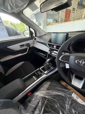 Toyota Veloz for rent in Maenam