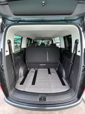 Hyundai Staria for rent in Thailand