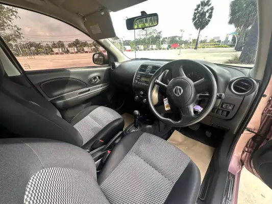 Nissan March для аренды в Бангкоке