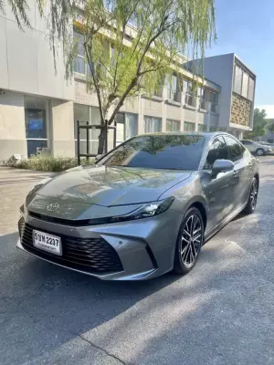 Toyota Camry ให้เช่า ที่ประเทศไทย