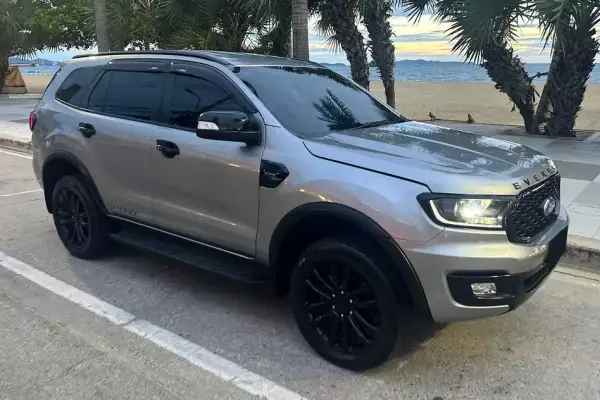 Ford Everest for rent in Thailand