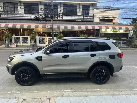 Ford Everest for rent in Thailand