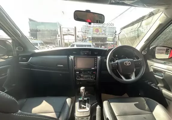 Toyota Fortuner for rent in Maenam