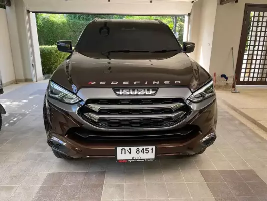 Isuzu MU-X for rent in Thailand