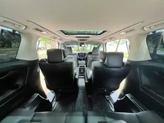 Toyota Vellfire for rent in Thailand
