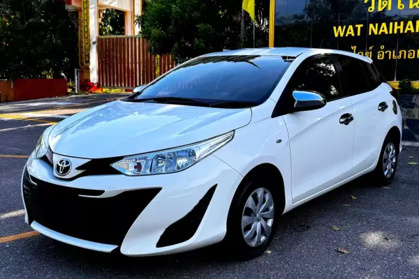 Toyota Yaris для аренды в Таиланд