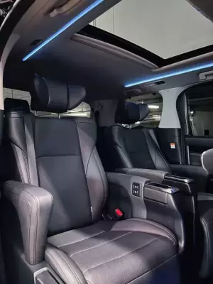 Toyota Alphard for rent in Karon