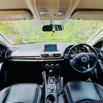Mazda 3 ให้เช่า ที่ประเทศไทย