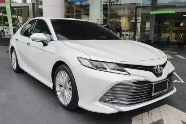 Toyota Camry for rent in Bangkok
