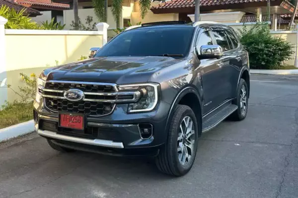 Ford Everest for rent in Ayutthaya
