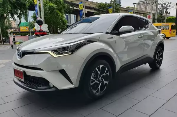 Toyota C-HR for rent in Bangkok