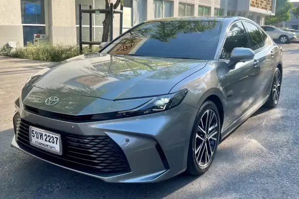 Toyota Camry ให้เช่า ที่ประเทศไทย