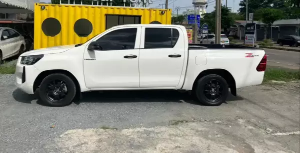 Toyota Hilux for rent in Bangkok