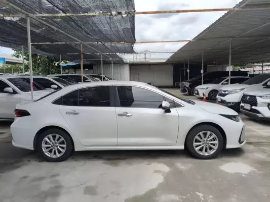 Toyota Corolla Altis for rent in Samut Prakan