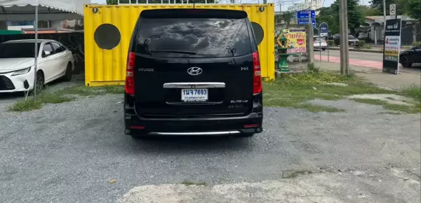Hyundai H1 for rent in Thailand