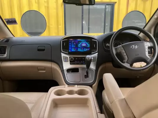 Hyundai H1 for rent in Thailand