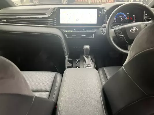 Toyota Camry for rent in Samut Prakan
