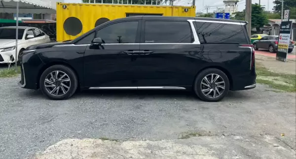 MG Maxus 9 for rent in Thailand