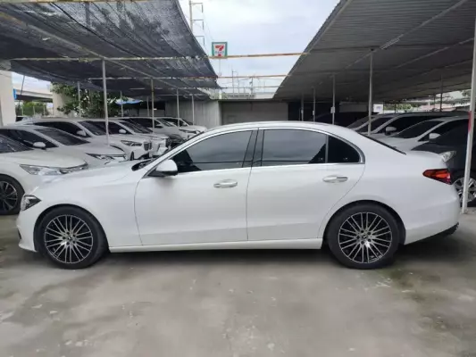 Mercedes C 220 for rent in Thailand