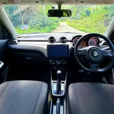 Suzuki Swift ให้เช่า ที่แม่น้ำ
