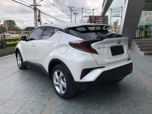 Toyota C-HR для аренды в Бангкоке