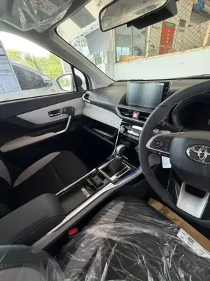 Toyota Veloz for rent in Maenam