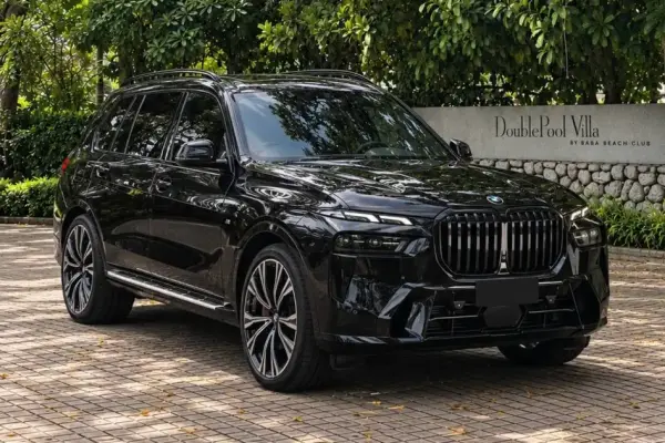 BMW X7 for rent in Kamala